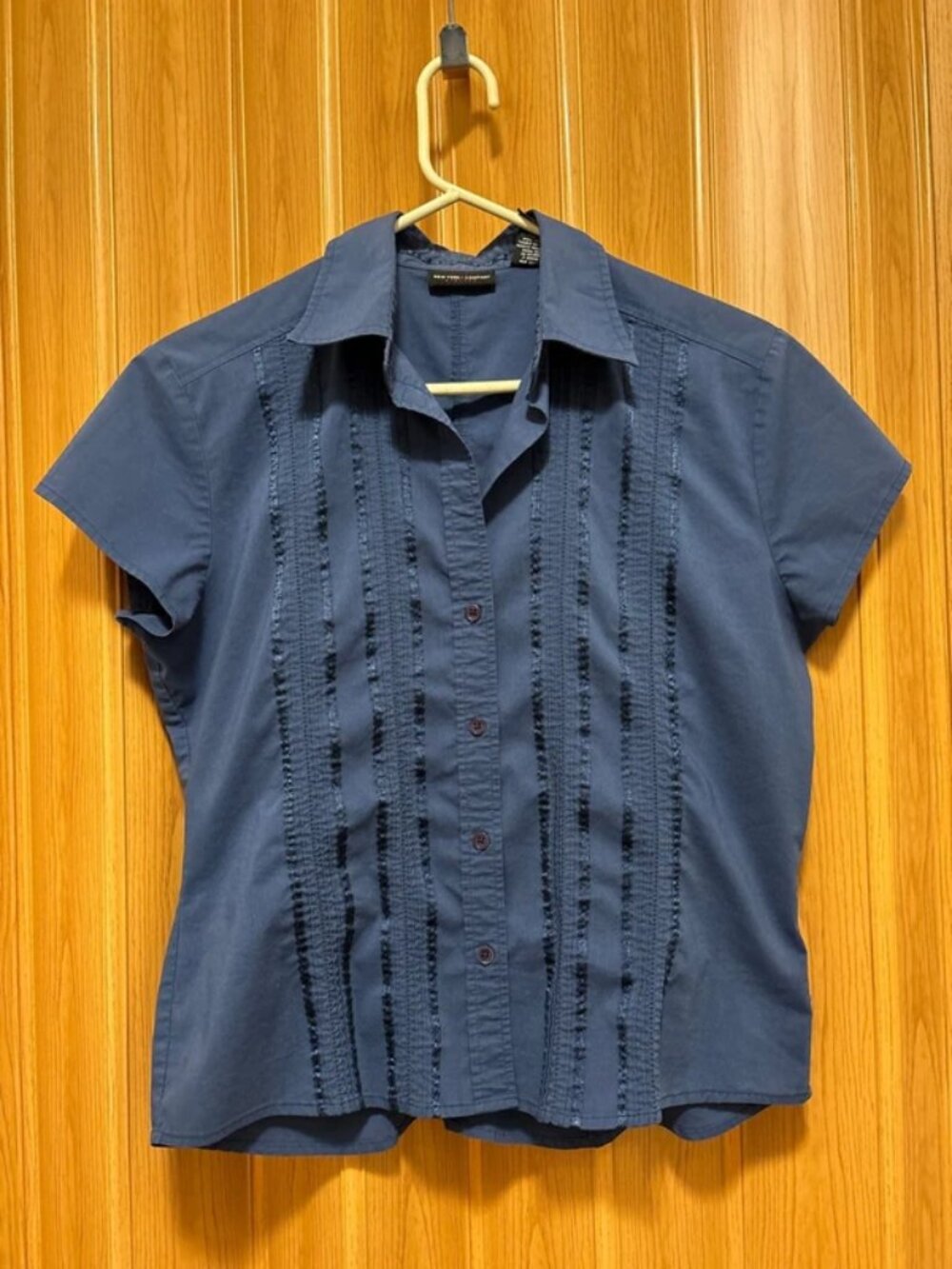 Women’s dress shirt